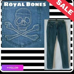 📣All Womens Clothing is $15 ea📣